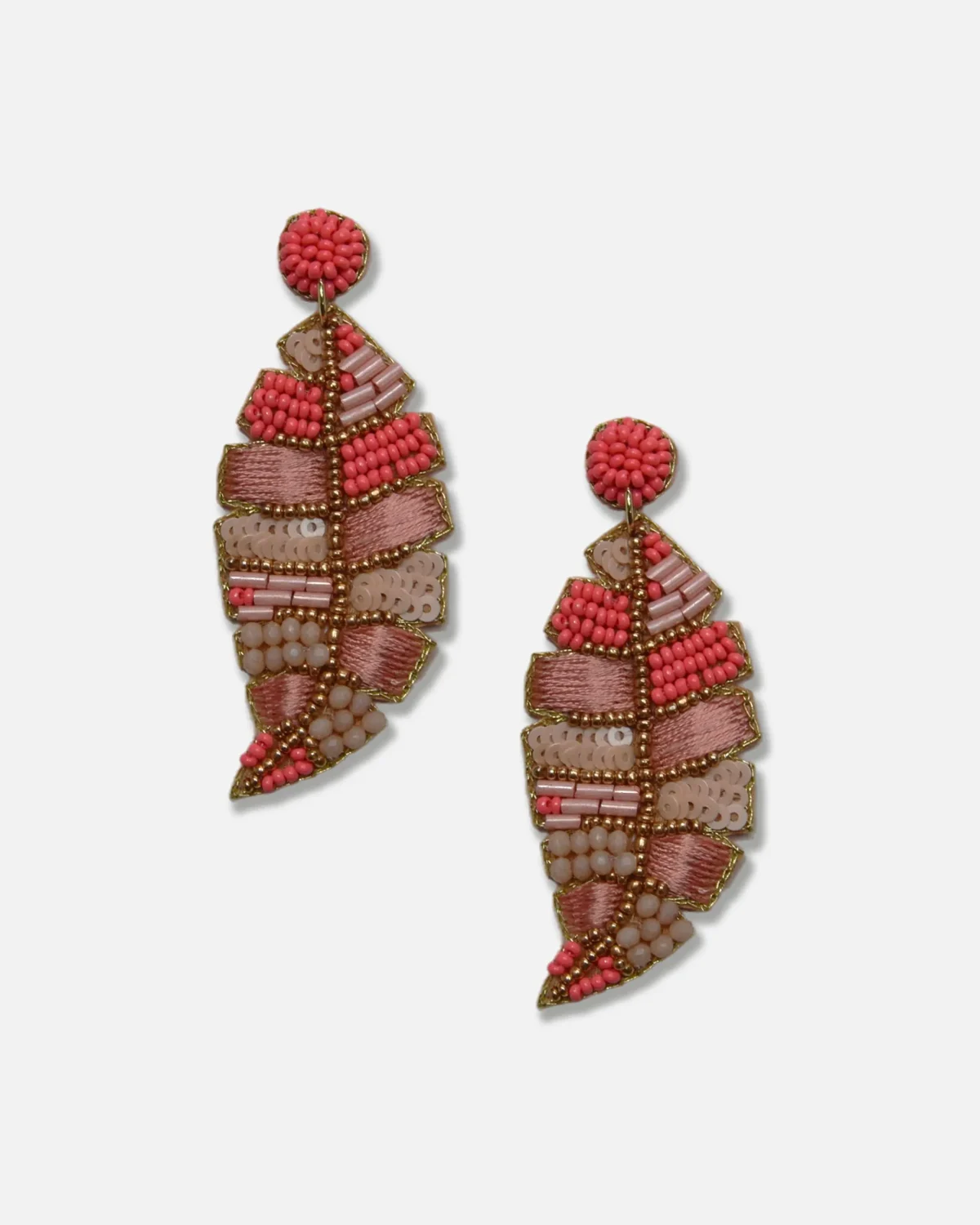 ARETE HOJA HILOS Y CUENTAS