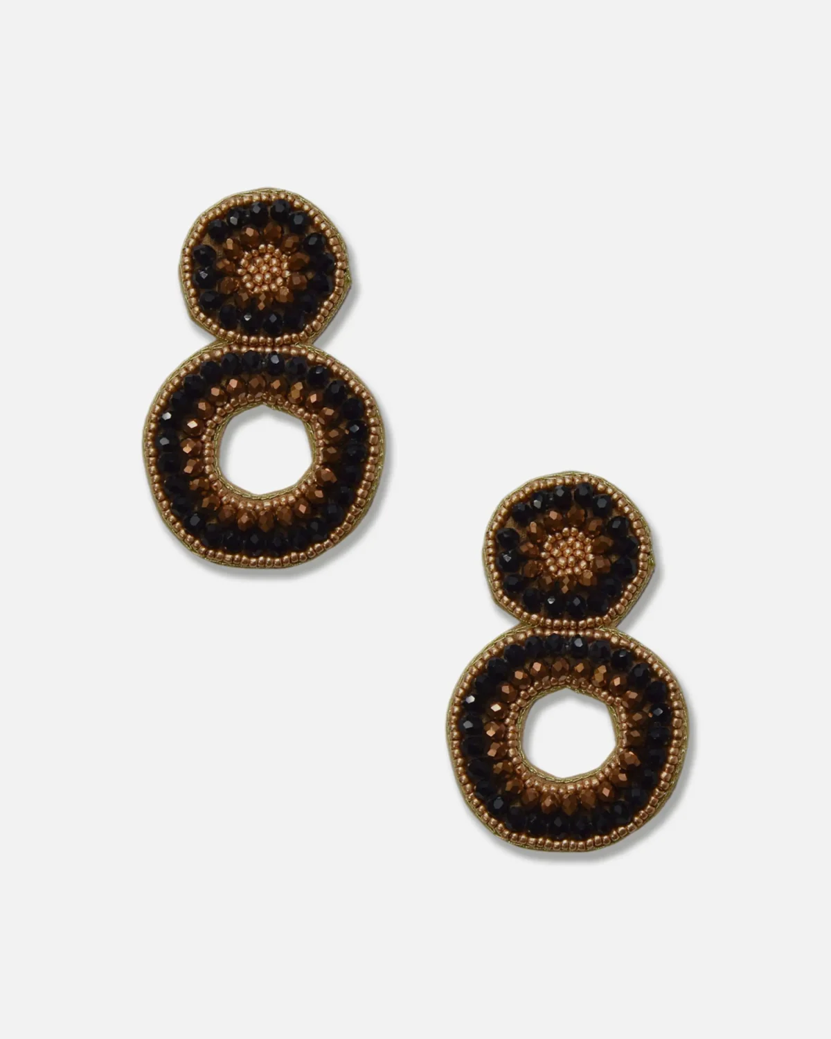 ARETE ALMENDRADO CUENTAS Y PEDRERIA